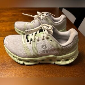 On Cloudgo Running Shoes Womens Size 6 White/Meadow Lightweight Cushioned